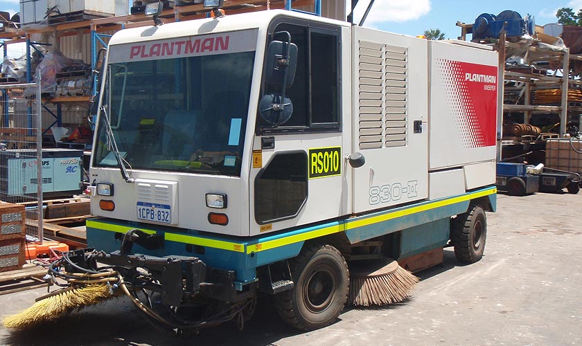 Tennant 830-II Road Sweeper