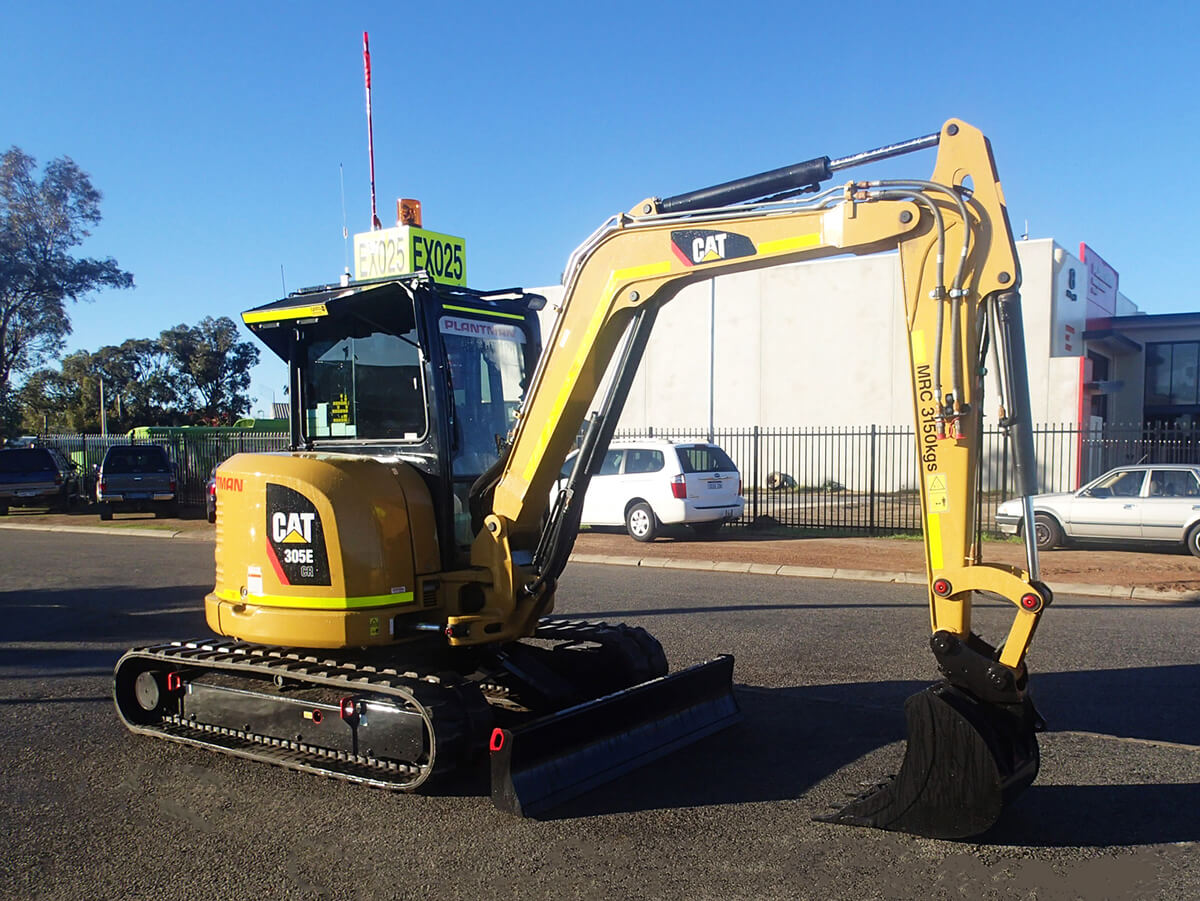 how to move an excavator that won't start