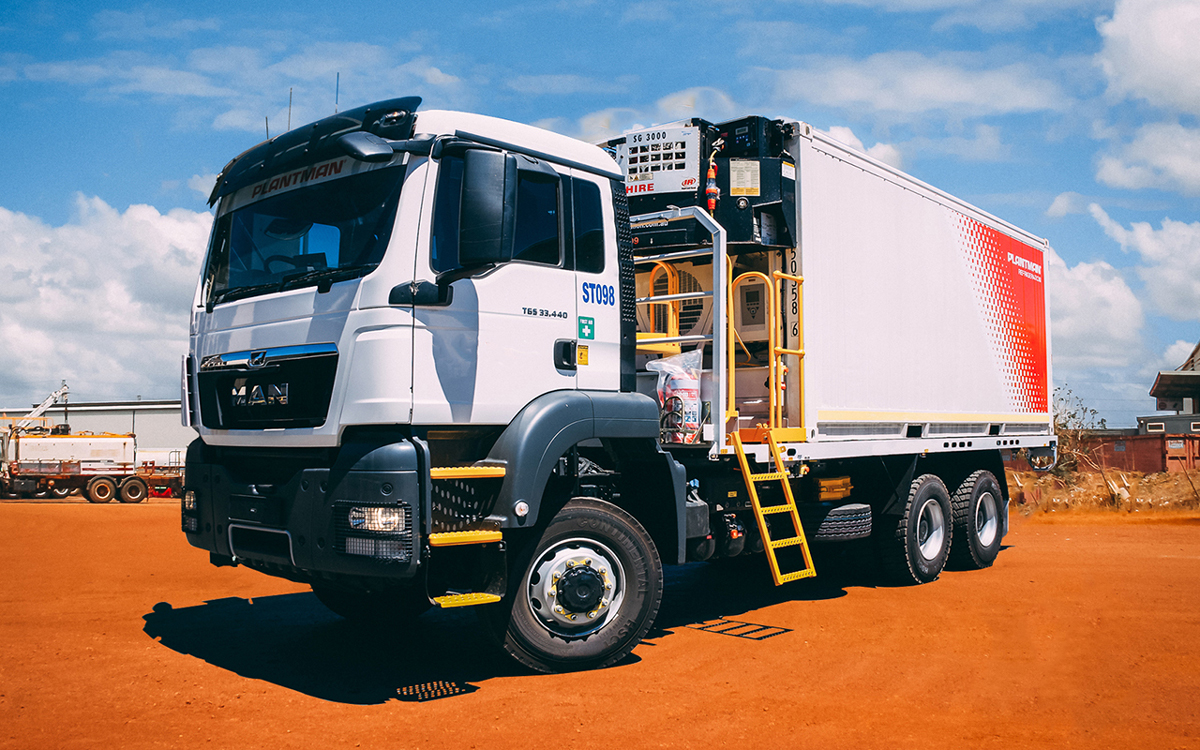 MAN TGS 33.440 6×6 Refrigeration Service Truck | ST098