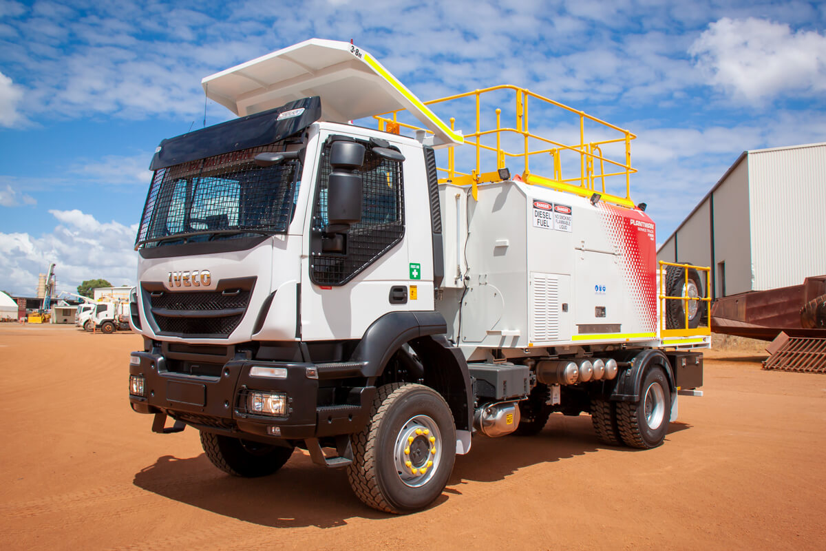 2020 IVECO TRAKKER 4×4 SERVICE TRUCK P3000