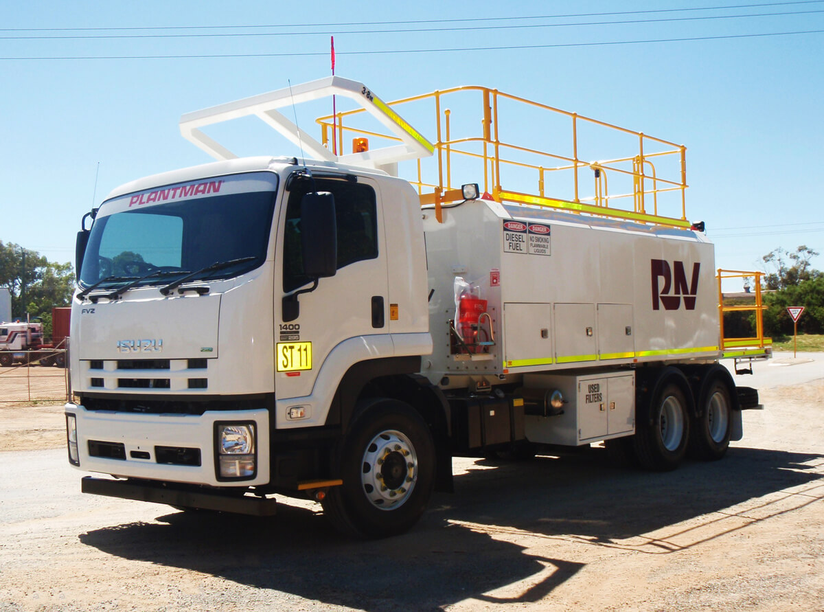 2011 ISUZU FVZ1400 6×4 SERVICE TRUCK P5000
