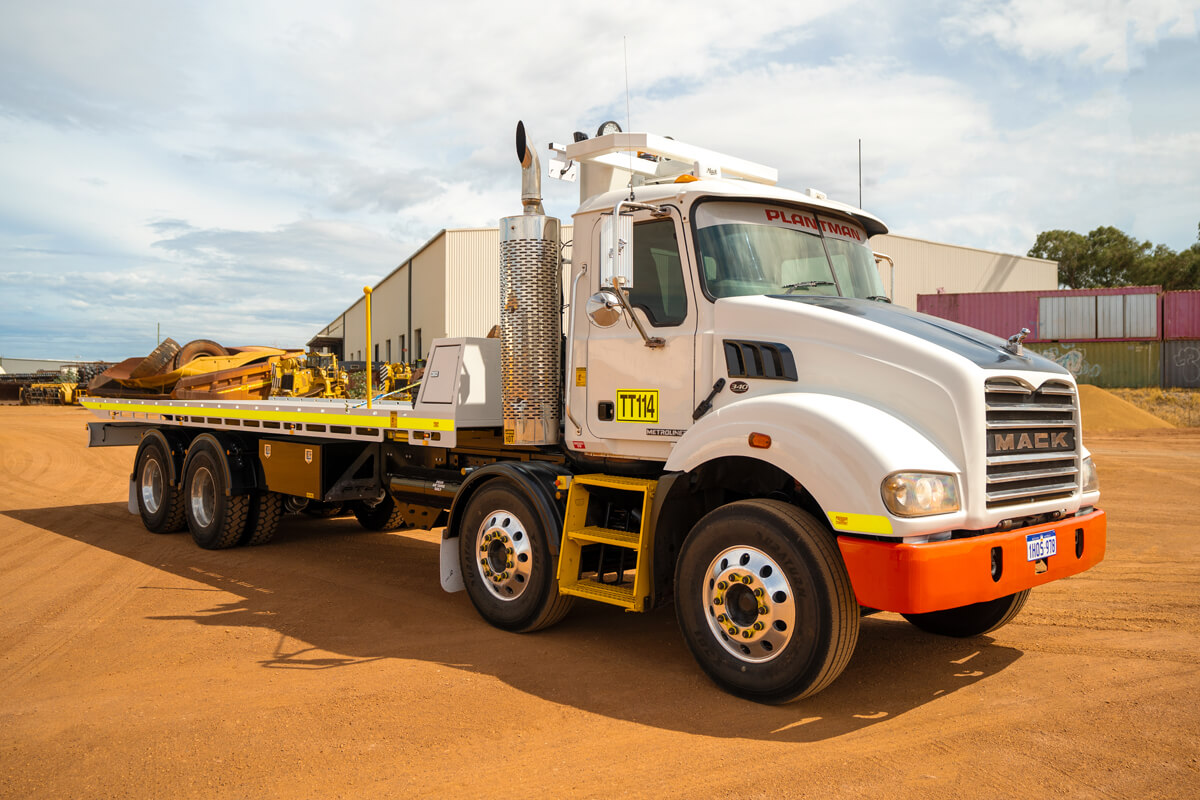 TT114-Tilt-Tray-Truck-26