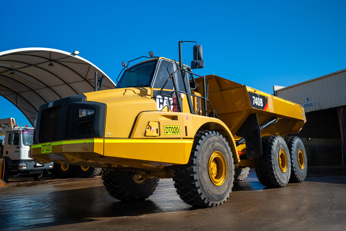Caterpillar 740B Articulated Dump Truck | DT020