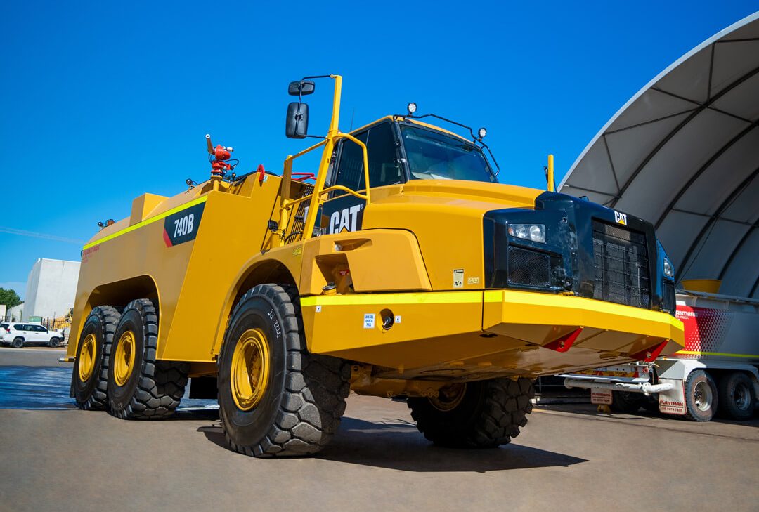 Caterpillar 740B Articulated Water Truck | DT021