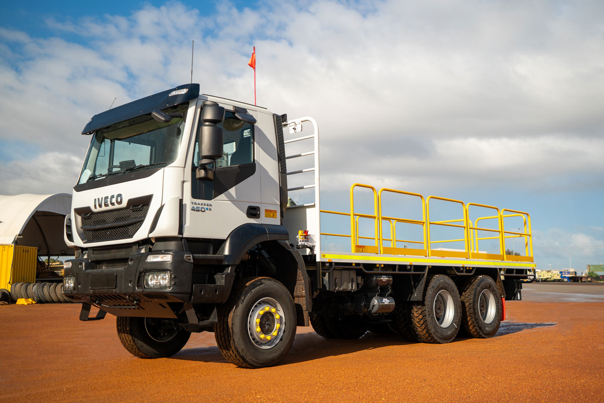 2023 IVECO TRAKKER AD450 6×6 FLAT TRAY TRUCK