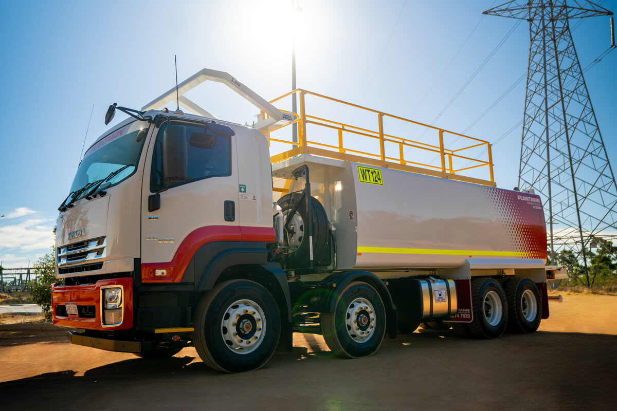 ISUZU FYH2000 8×4 WATER TRUCK 20,000L | WT124