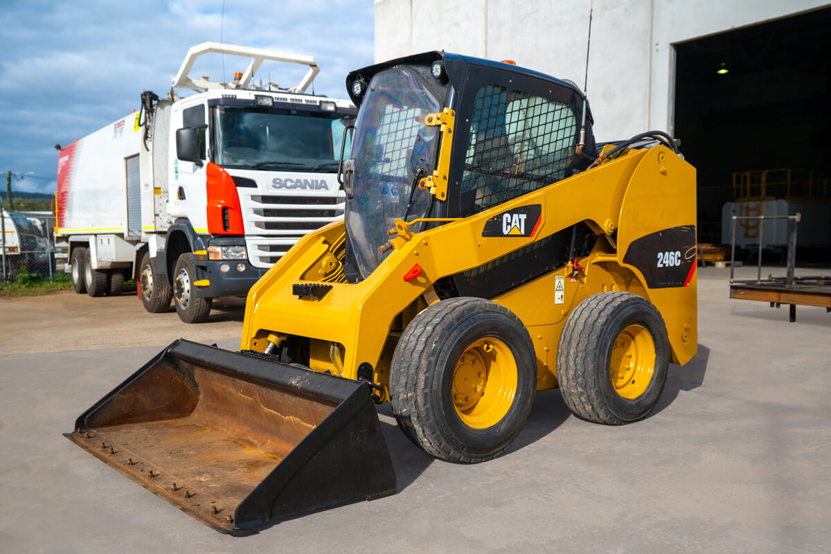 Caterpillar 246 Skid Steer Loader | SSL025