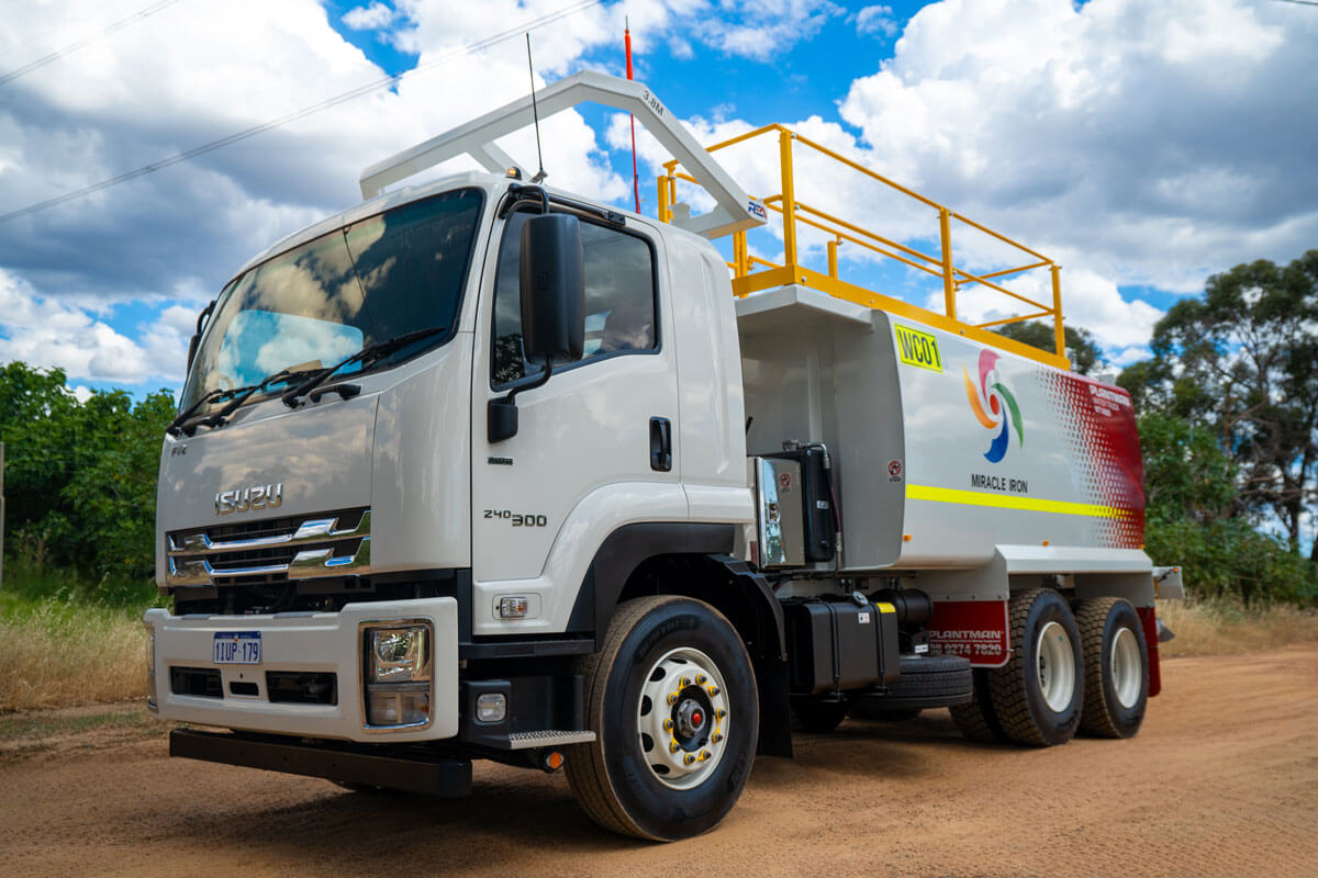2025 ISUZU FVZ240-300 6×4 Water Truck WT14000