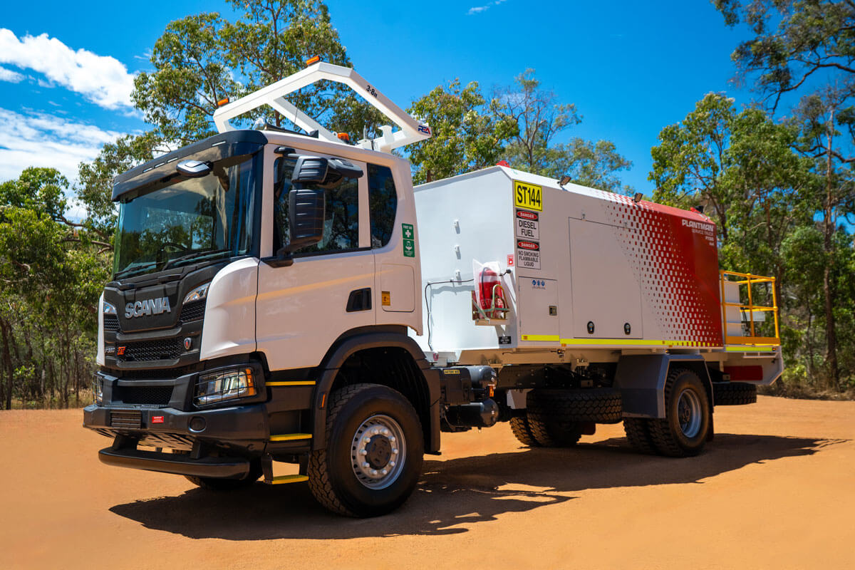 SCANIA P380XT 4×4 SERVICE TRUCK P7000 | ST144