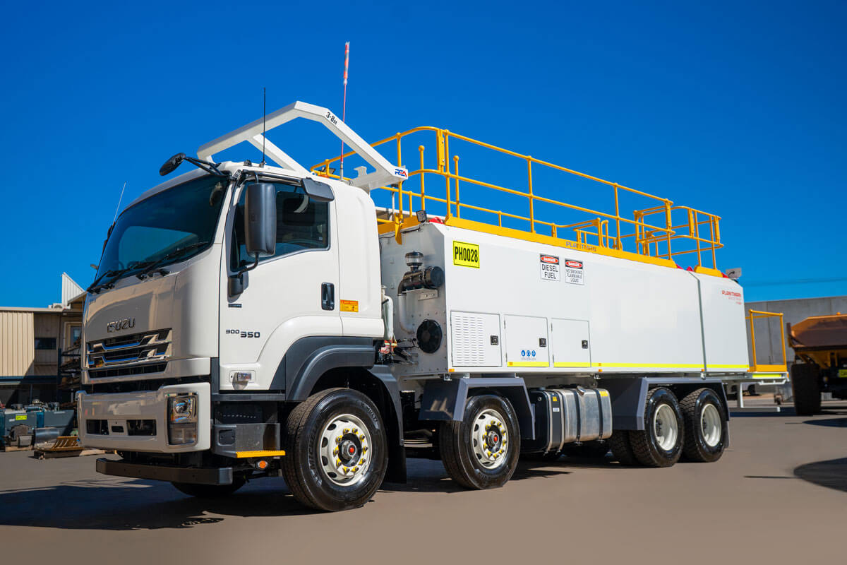 2026 ISUZU FYH 300-350 8×4 SERVICE TRUCK P14000