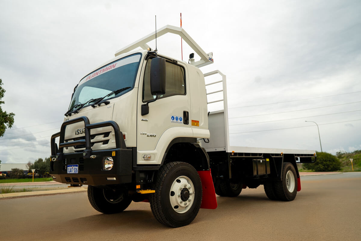 2026 FTS 139-260 4×4 Flat Tray Truck