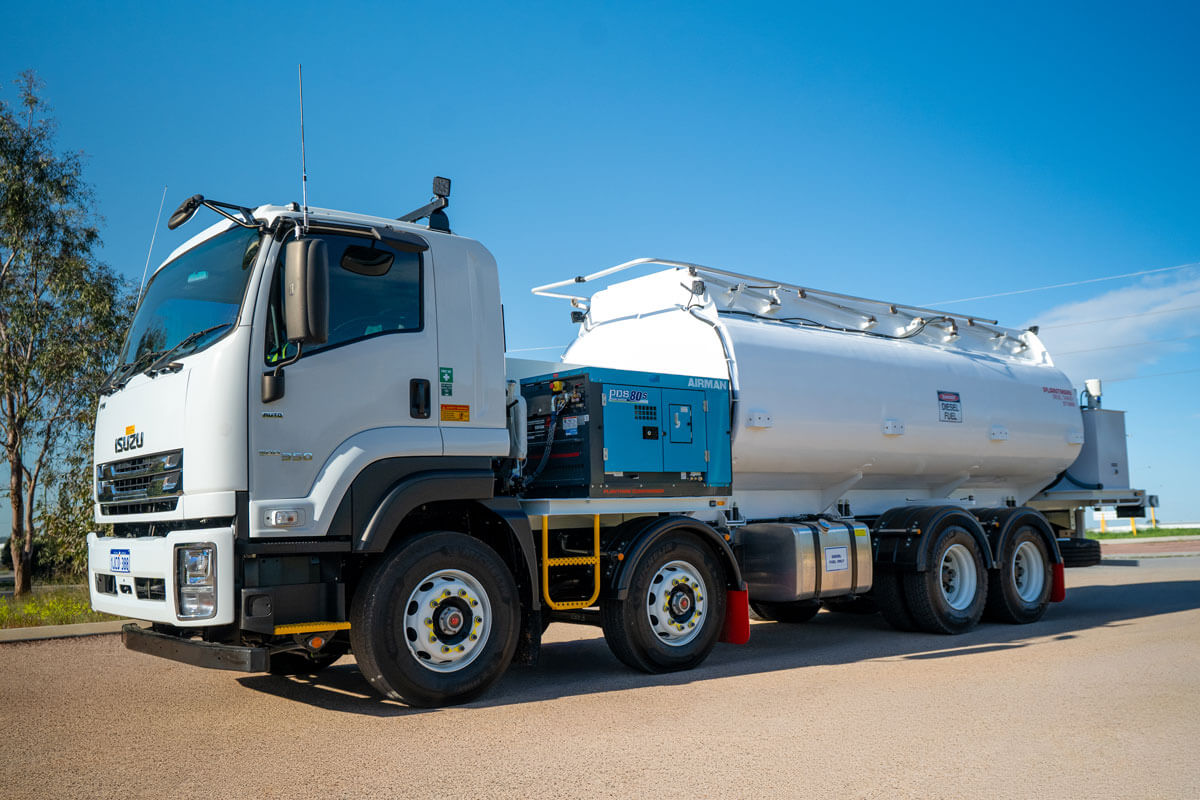 2026 ISUZU FYH300-350 8×4 Diesel Tanker DT16000